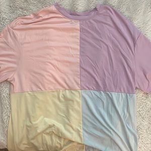 Great oversized shirt, very stretchy and comfortable. SO soft and great colours.